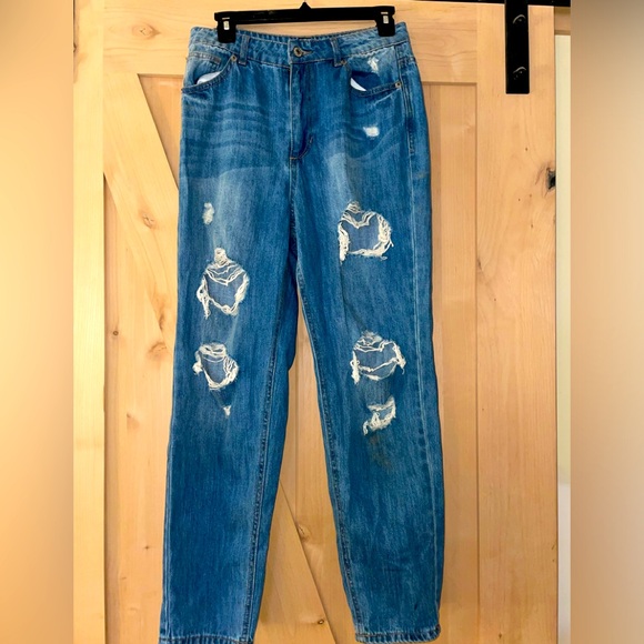 Forever 21 Denim - Ripped jeans